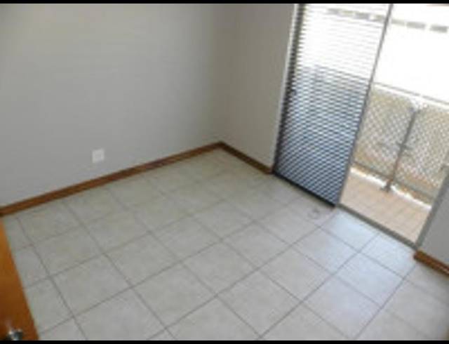 2 BEDROOM APARTMENT FOR SALE IN HILLCREST